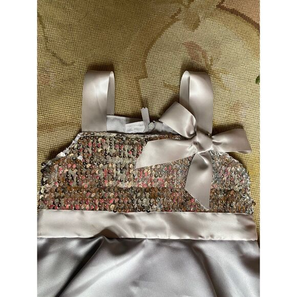 Incomplete Handmade Silver Sequin Tiered Holiday Dress Girls Size 7 - Picture 4 of 8
